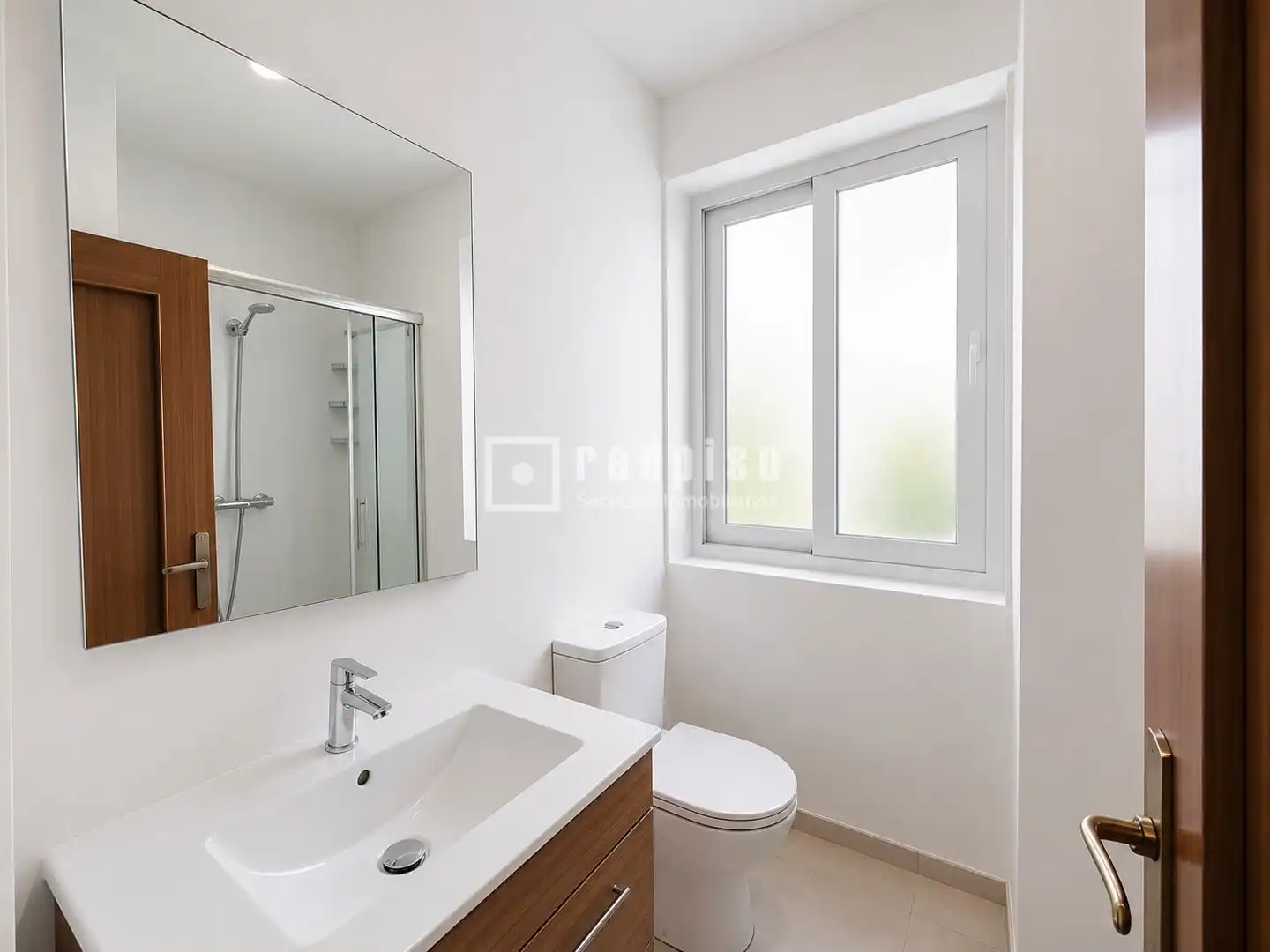 Baño de Piso en venta en Madrid con Calefacción y Terraza