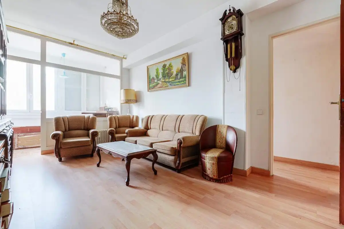 Sala d'estar de Pis en venda en Madrid amb Calefacció, Terrassa i Balcó