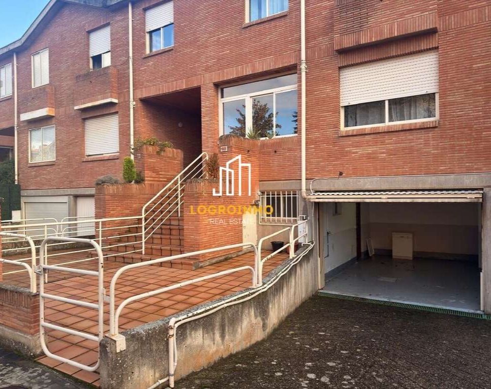 Exterior view of Single-family semi-detached for sale in  Logroño  with Heating, Private garden and Terrace