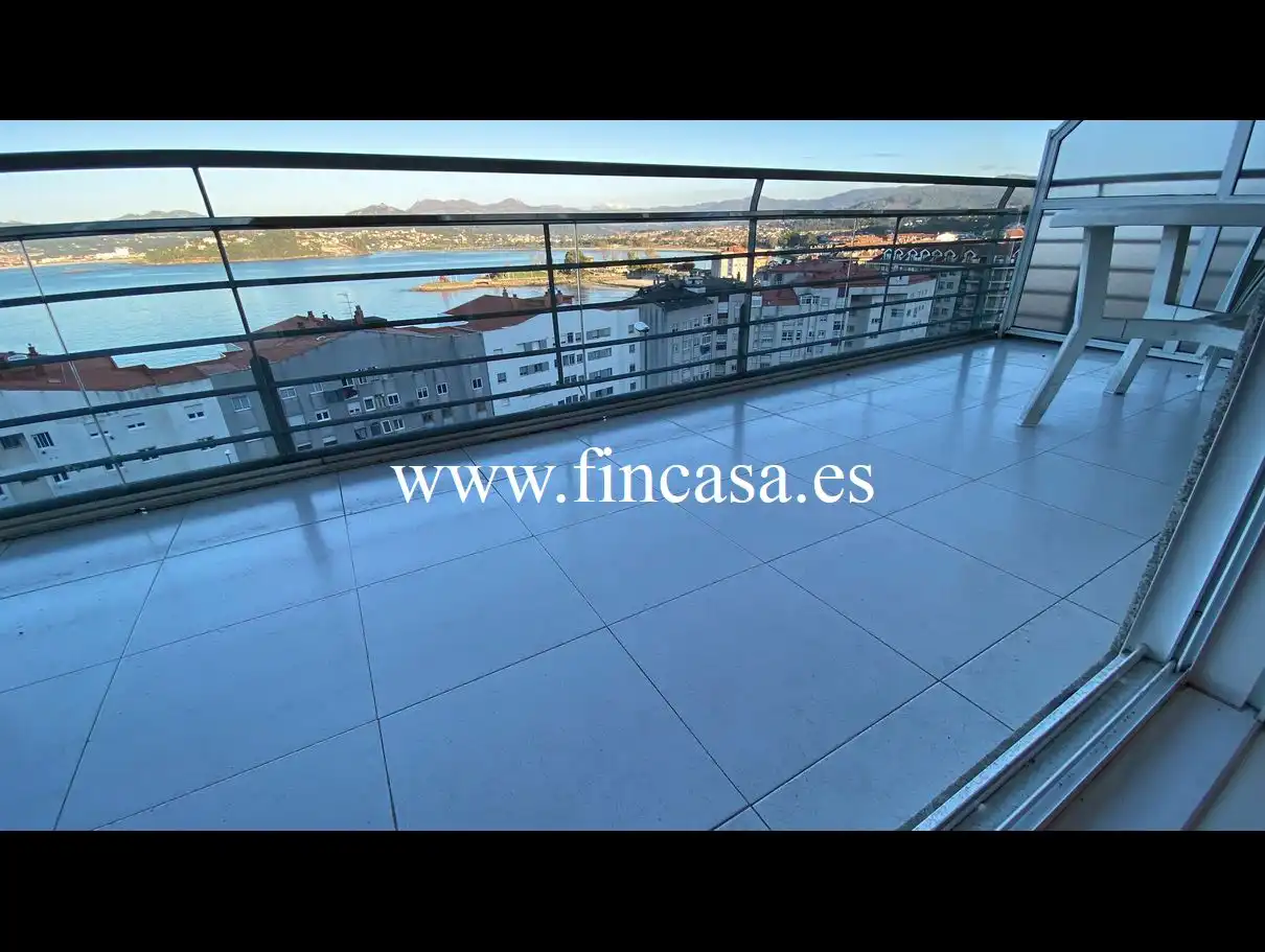 Piso de alquiler en Baiona con Calefacción, Terraza y Amueblado
