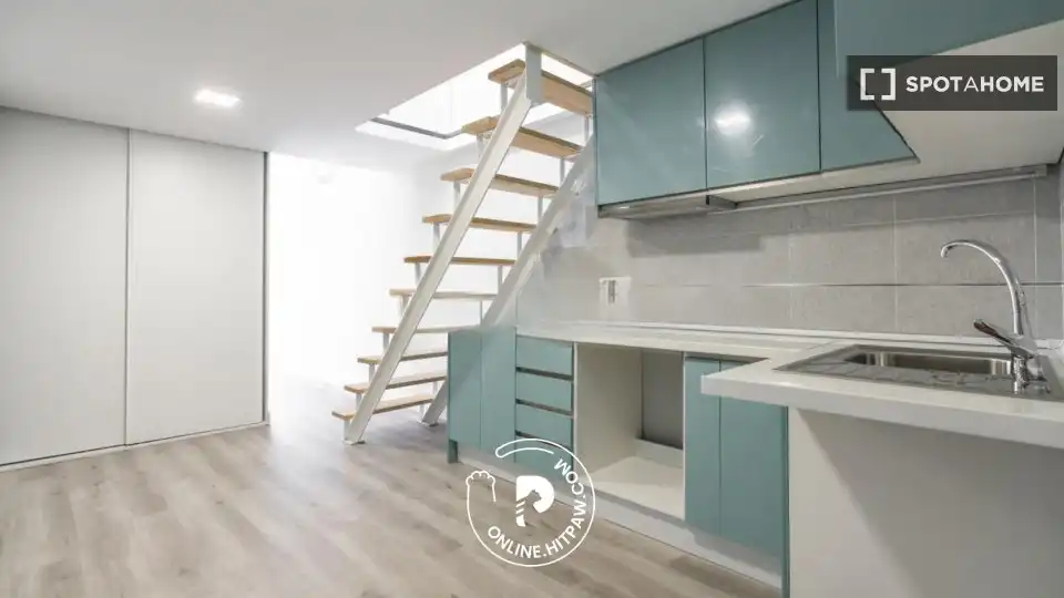 Cocina de Estudio para compartir en Madrid con Aire acondicionado, Calefacción y Terraza