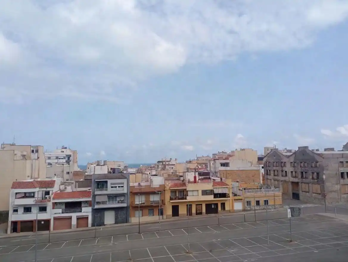 Vista exterior de Piso en venta en La Ràpita con Aire acondicionado