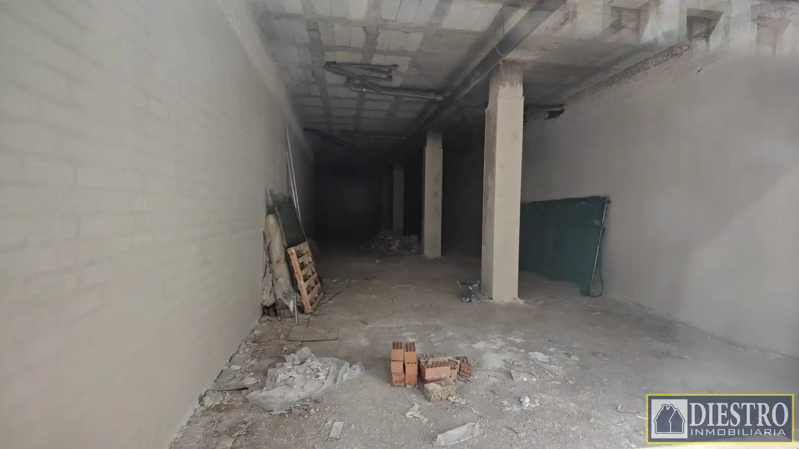 Local comercial en alquiler en Calle de Pérez Galdós 20, imagen 2