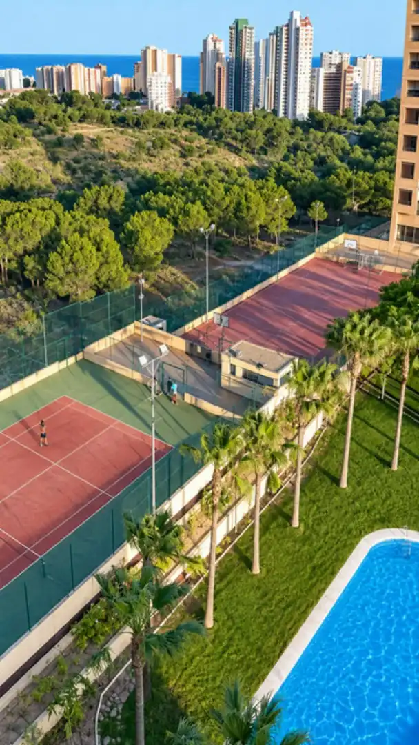Apartament amb piscina en venda a Presidente Adolfo Suarez, imagen 15