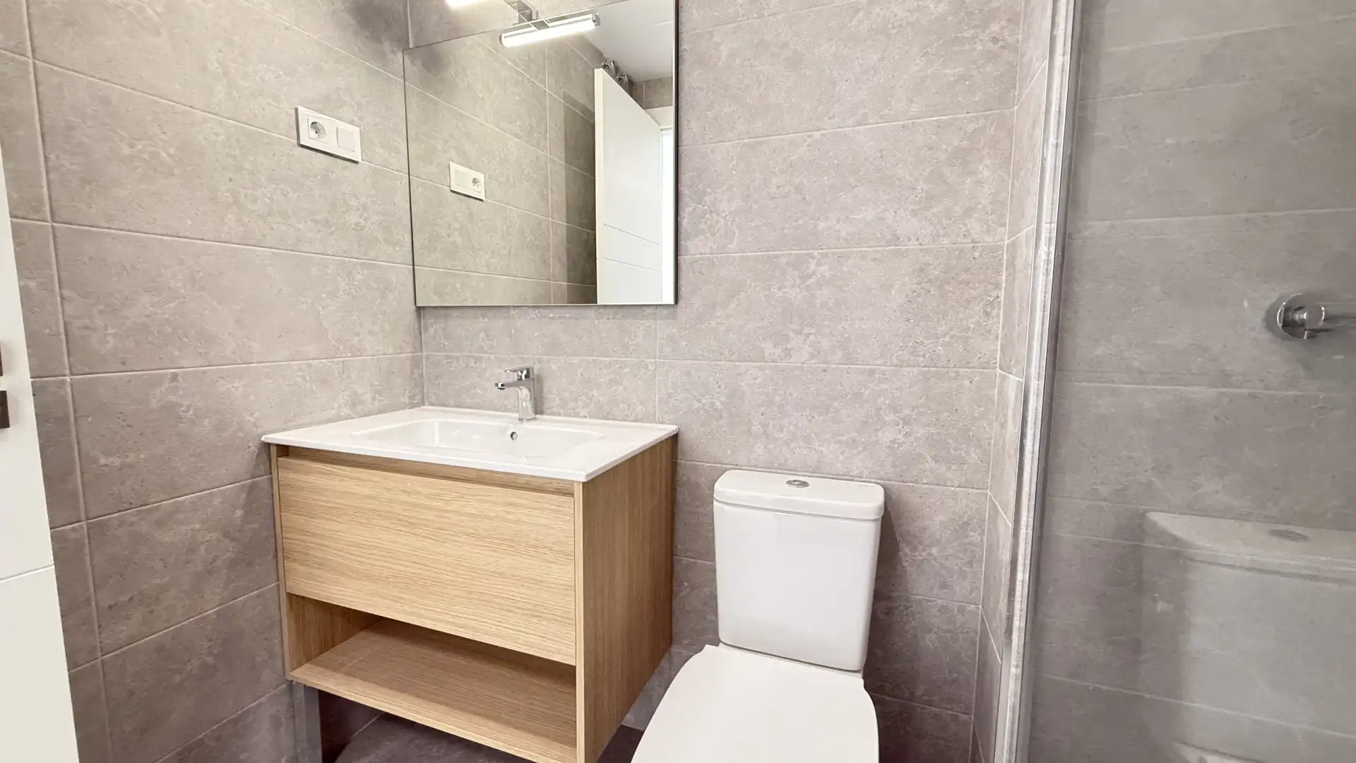 Bathroom of Apartments for rent in Mijas  with Air Conditioner, Heating and Terrace