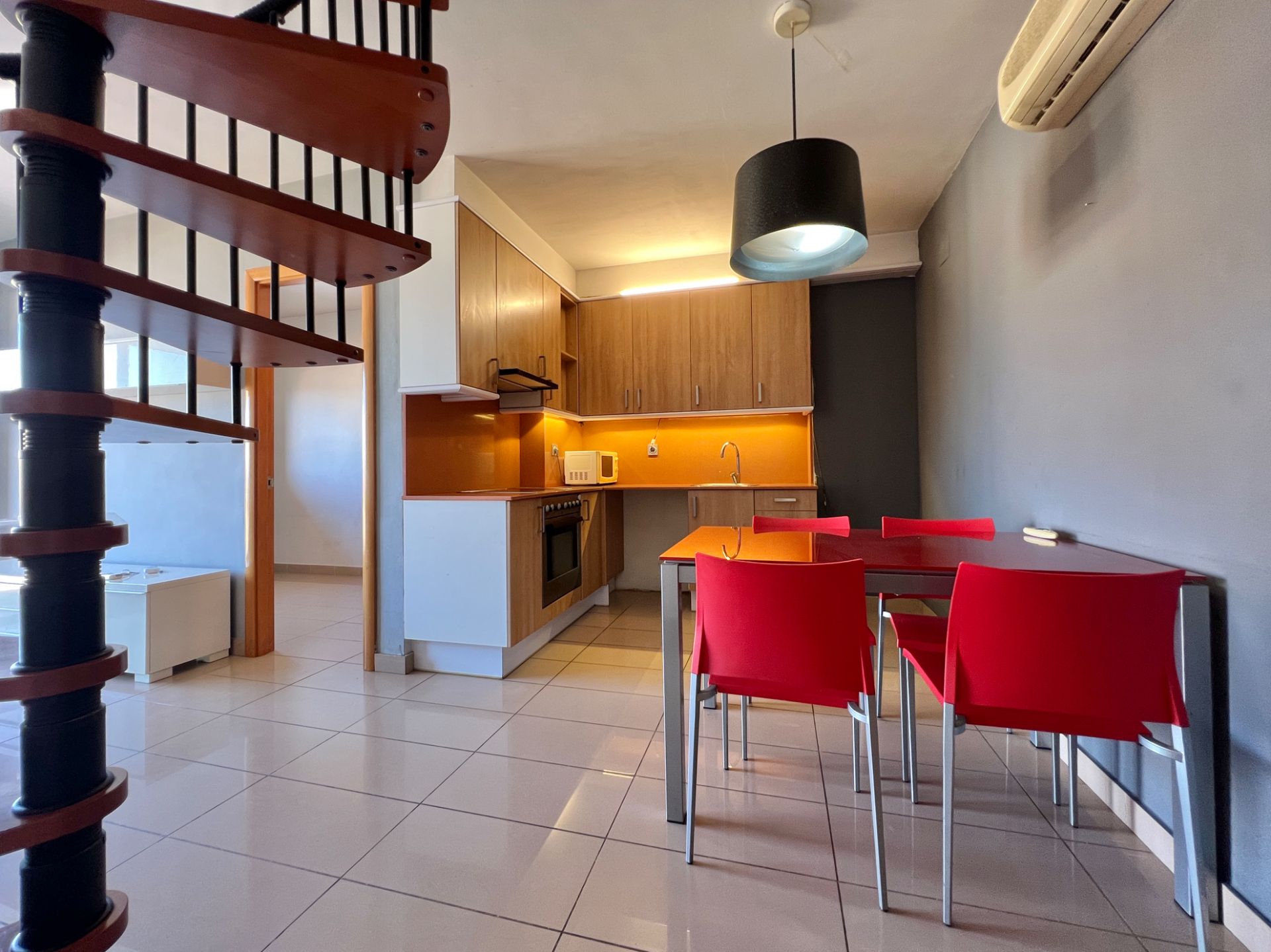 Kitchen of Duplex for sale in Reus  with Air Conditioner, Parquet flooring and Terrace