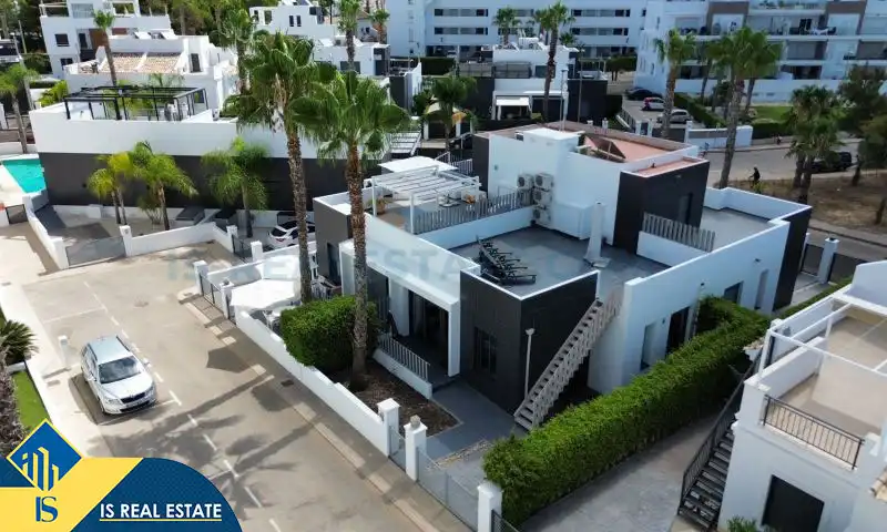 Detached house with pool for sale in Orihuela Costa, imagen 3