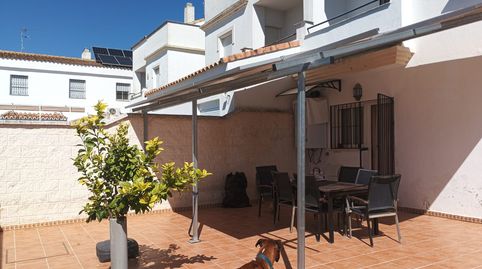 Foto 2 de Casa adosada en venta en Calle Sierra de Baza, 85, Bollullos de la Mitación, Sevilla