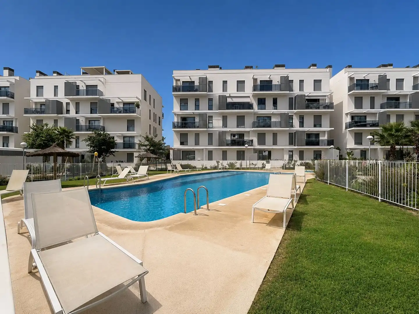 Swimming pool of Flat for sale in Dénia  with Air Conditioner, Heating and Swimming Pool