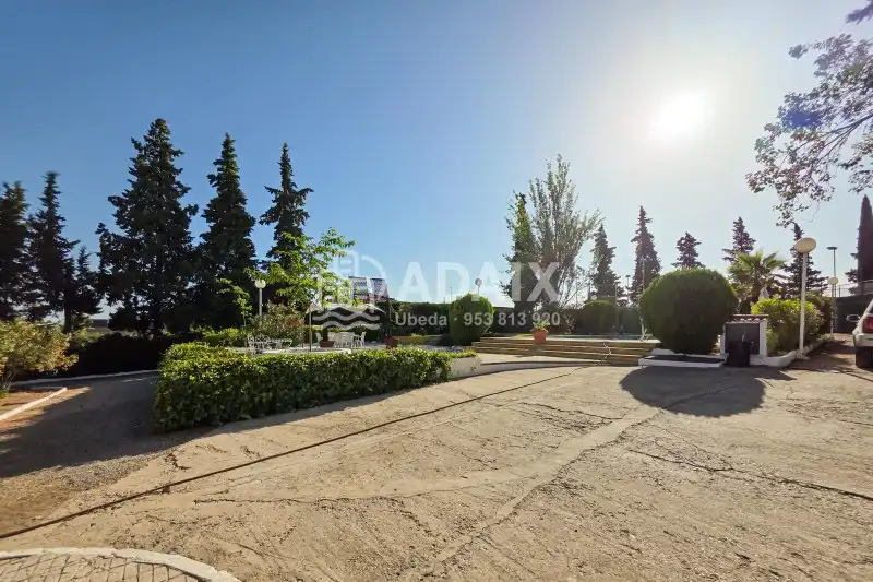 Jardín de Finca rústica en venta en Úbeda con Terraza, Trastero y Balcón