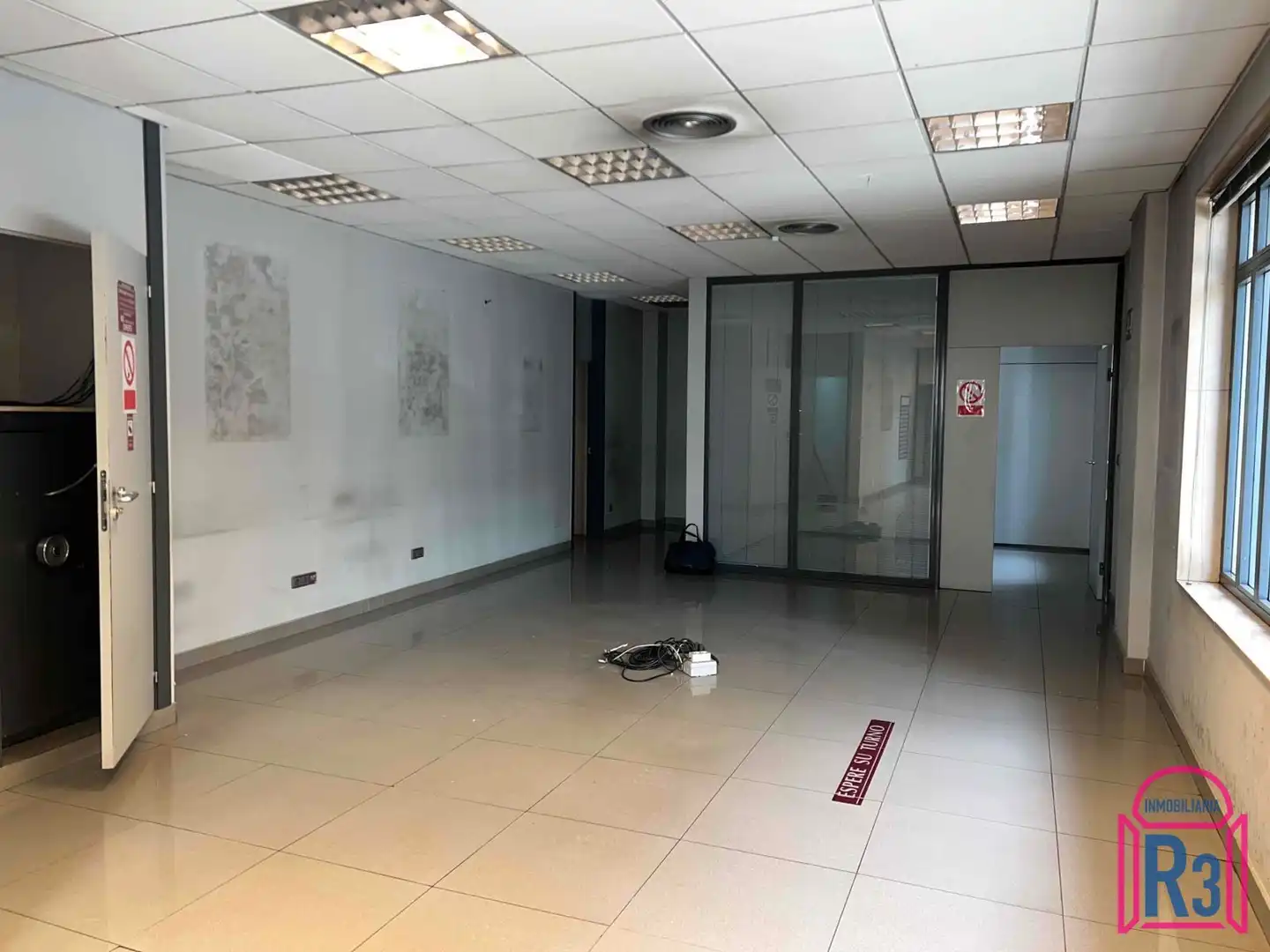 Business premises to rent in Quevedo 27, imagen 4