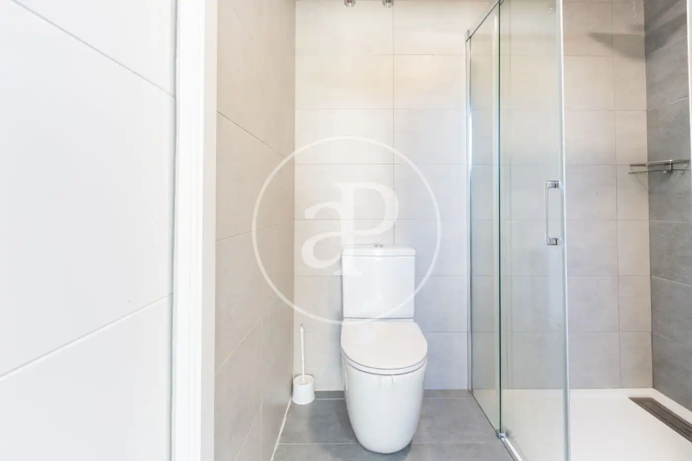 Bathroom of Houses for sale in L'Eliana  with Air Conditioner, Heating and Private garden