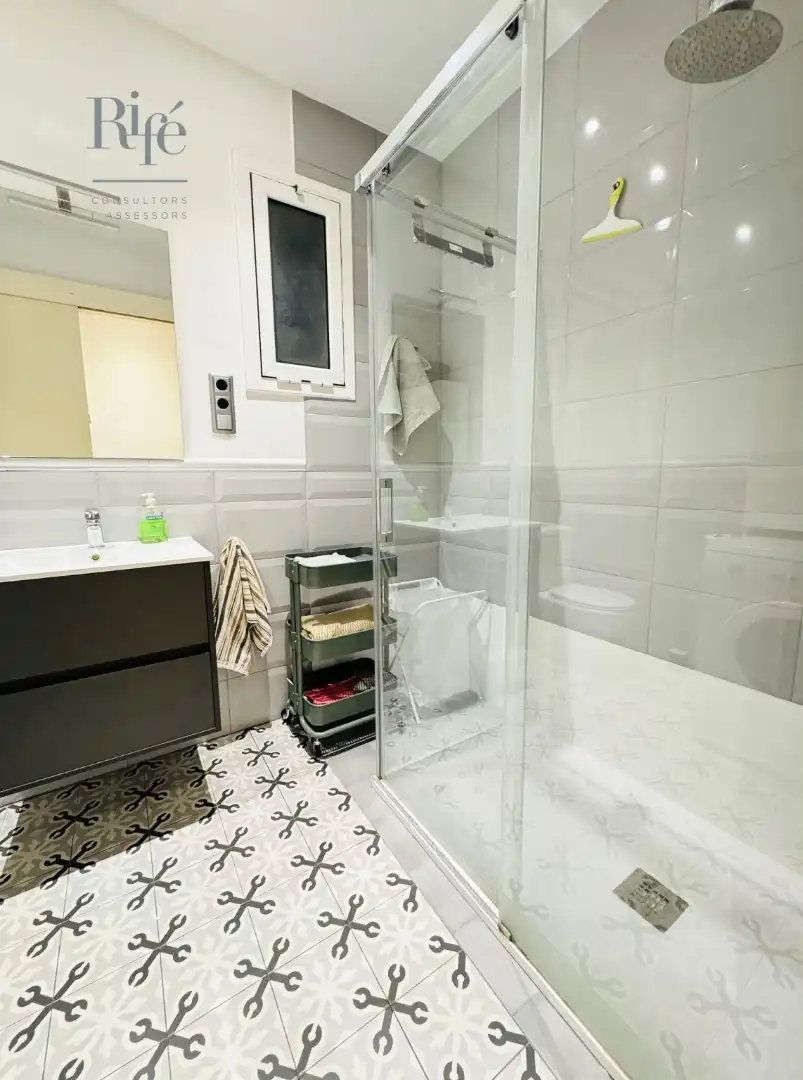Bany de Pis en venda en Barcelona amb Aire condicionat, Calefacció i Parquet