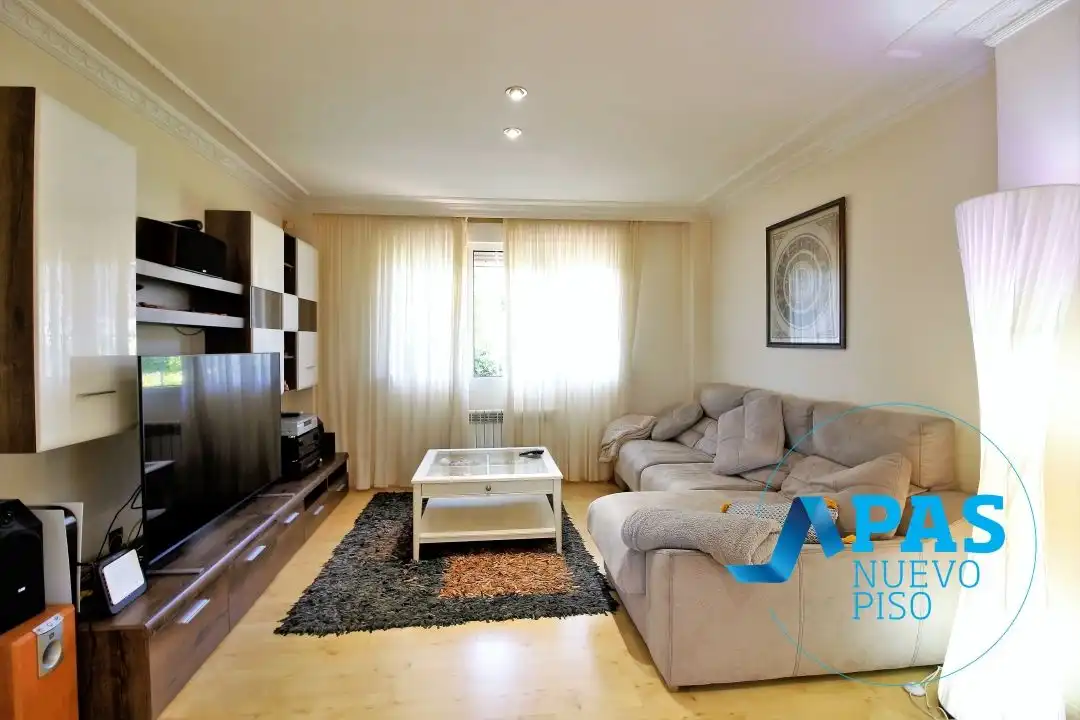 Living room of Houses for sale in Santander  with Heating, Private garden and Terrace