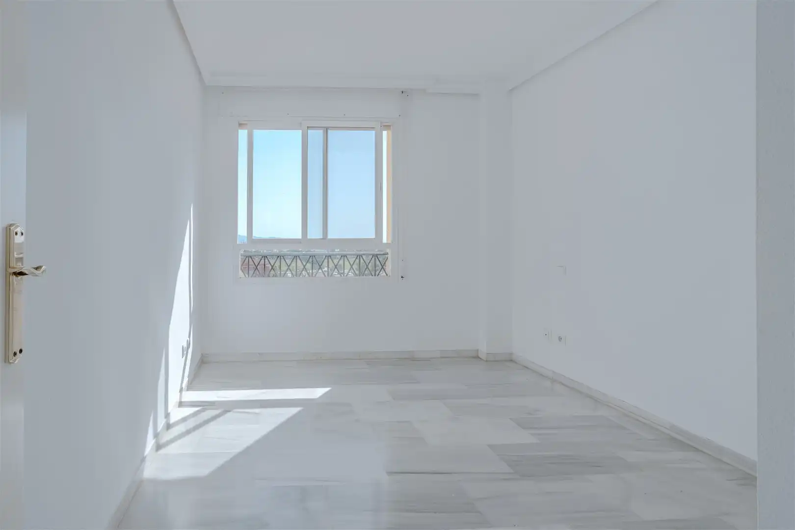 Habitación de Apartamento en venta en Marbella