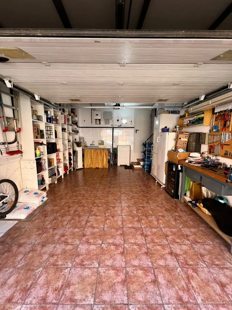 Einfamilien-Reihenhaus zum Verkauf in Sagunto / Sagunt mit Klimaanlage, Heizung und Terrasse