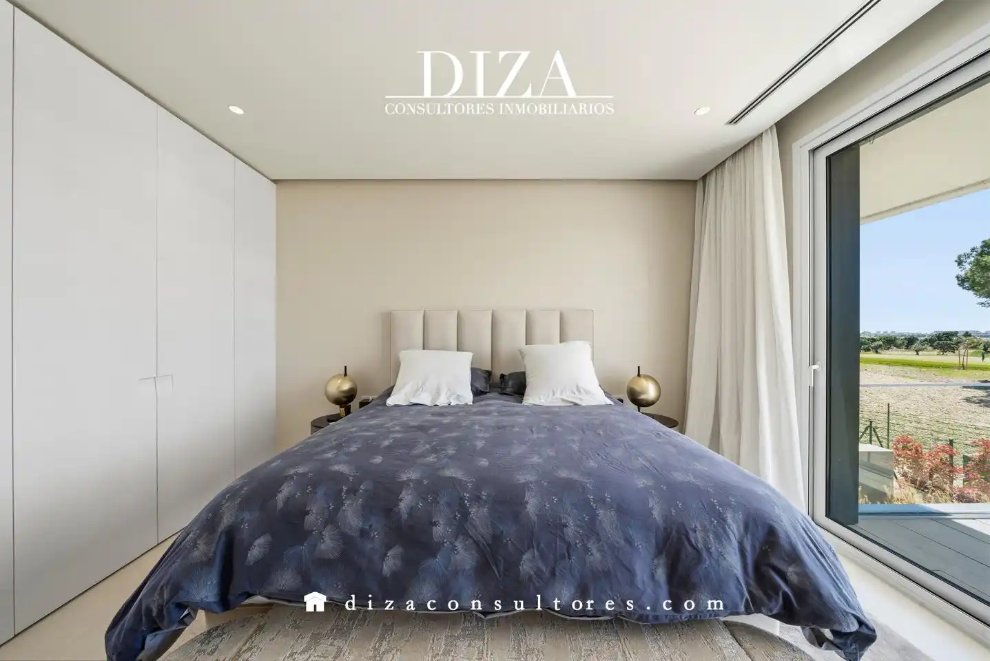 Bedroom of Duplexes for sale in Pozuelo de Alarcón  with Air Conditioner, Heating and Private garden