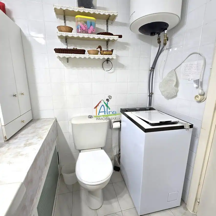 Badezimmer von Wohnung zum Verkauf in Almonte mit Klimaanlage, Terrasse und Abstellraum