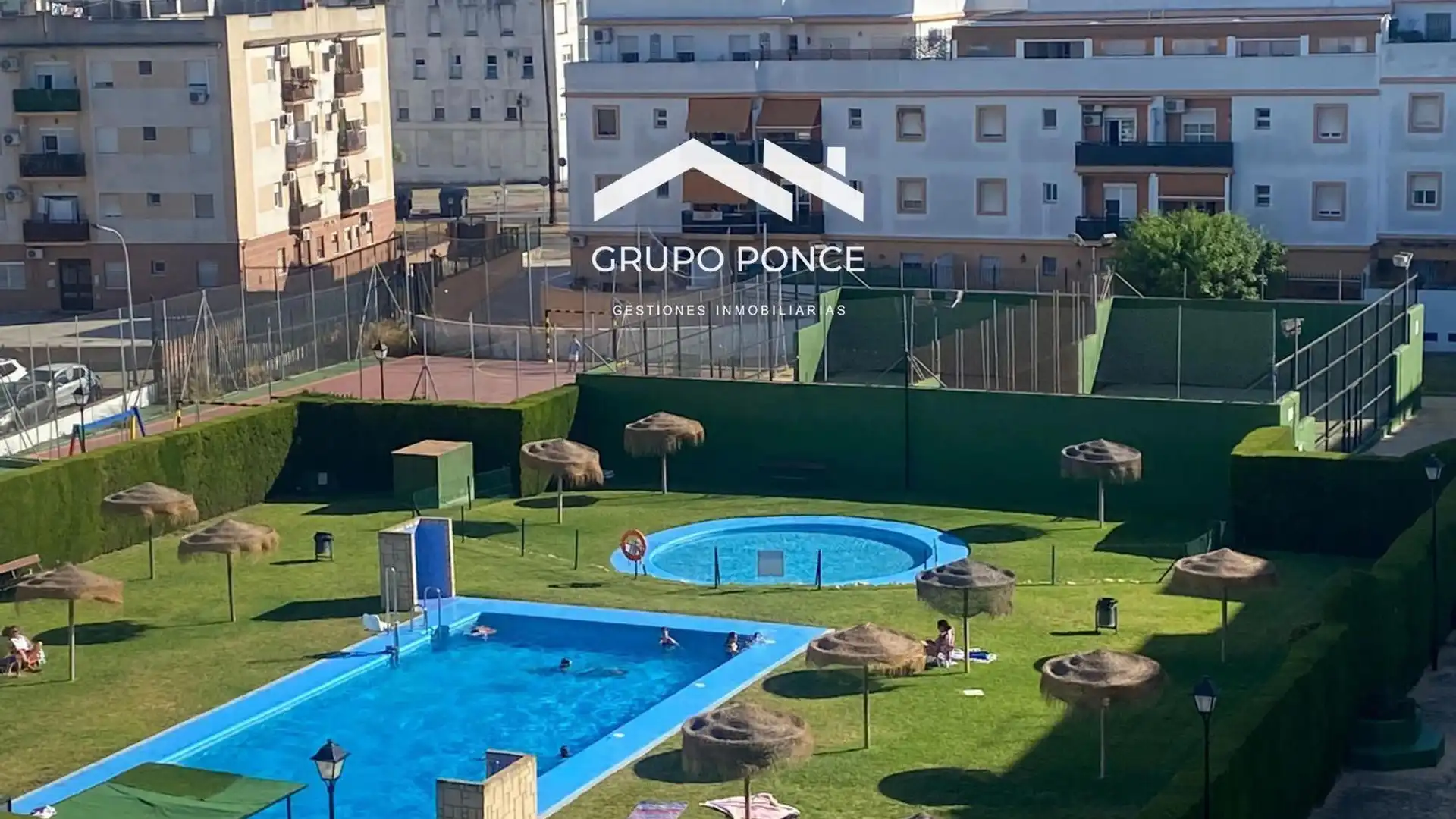 Piscina de Piso en venta en Jerez de la Frontera con Aire acondicionado, Calefacción y Terraza