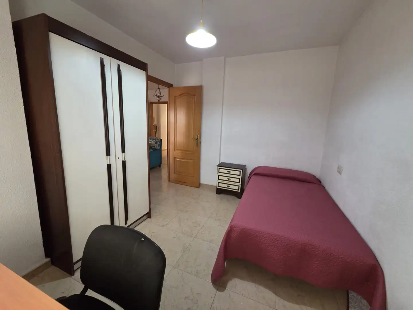 Bedroom of Flat for rent in Granada  with Furnished, Oven and Washing machine
