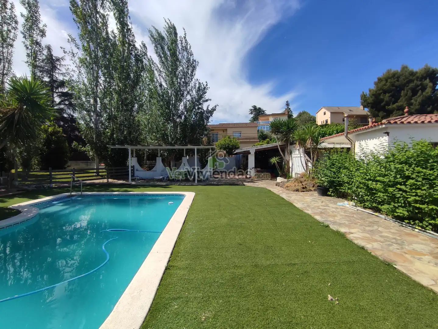 Piscina de Casa o chalet en venta en Esparreguera con Calefacción, Jardín privado y Parquet