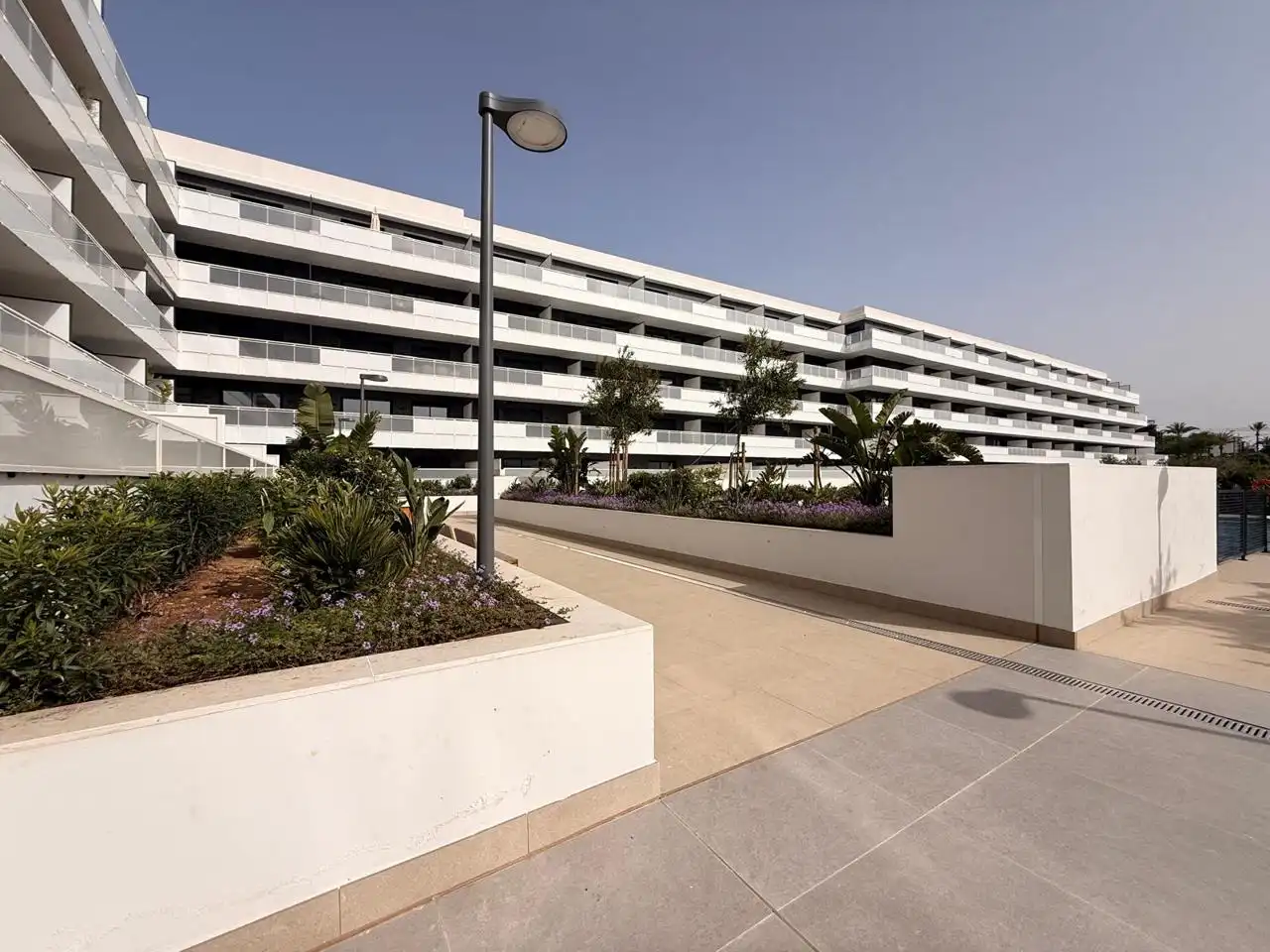 Vista exterior de Planta baixa de lloguer en Eivissa amb Aire condicionat, Terrassa i Moblat