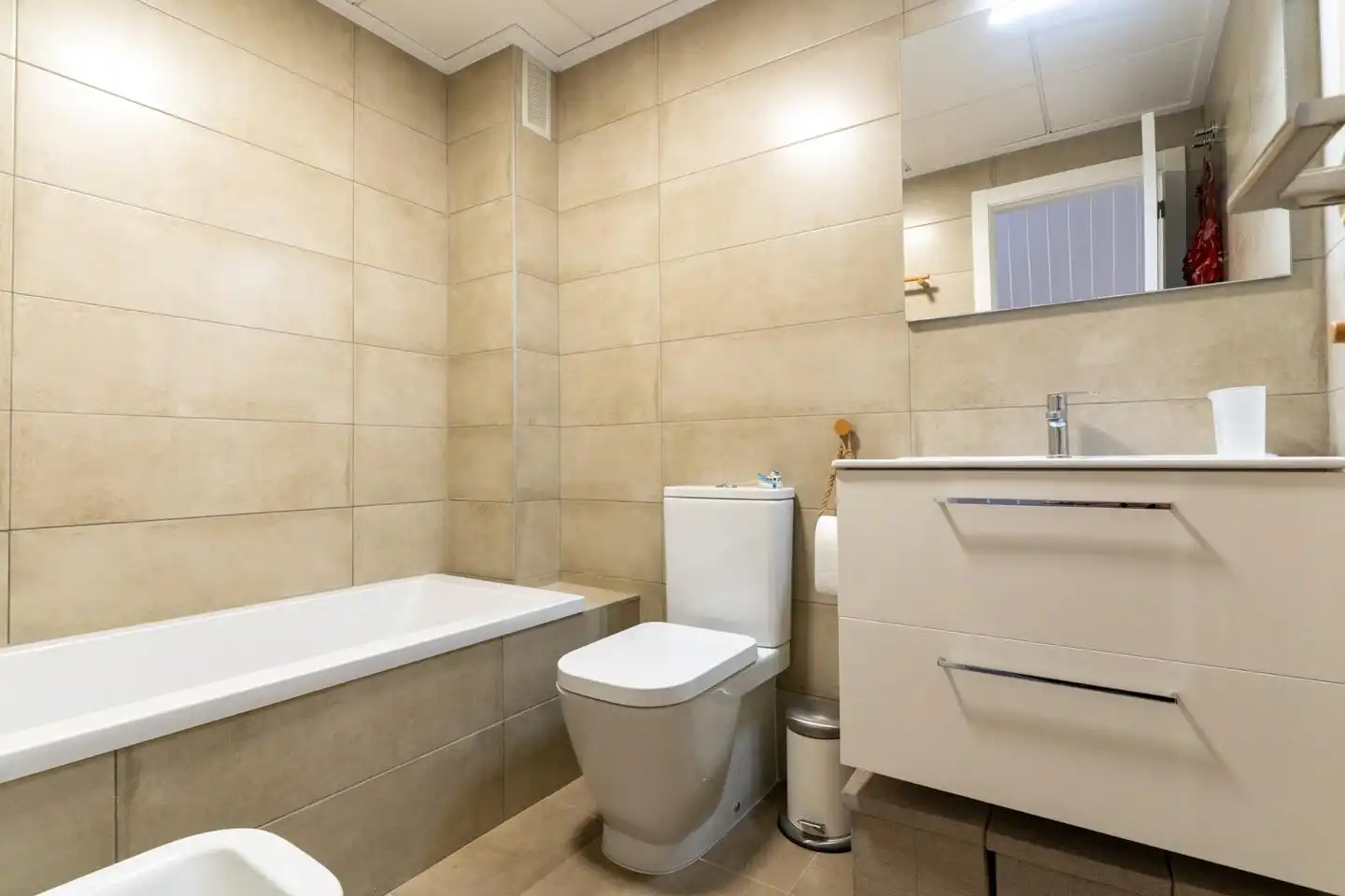 Baño de Casa adosada en venta en Santa Pola con Aire acondicionado, Calefacción y Parquet