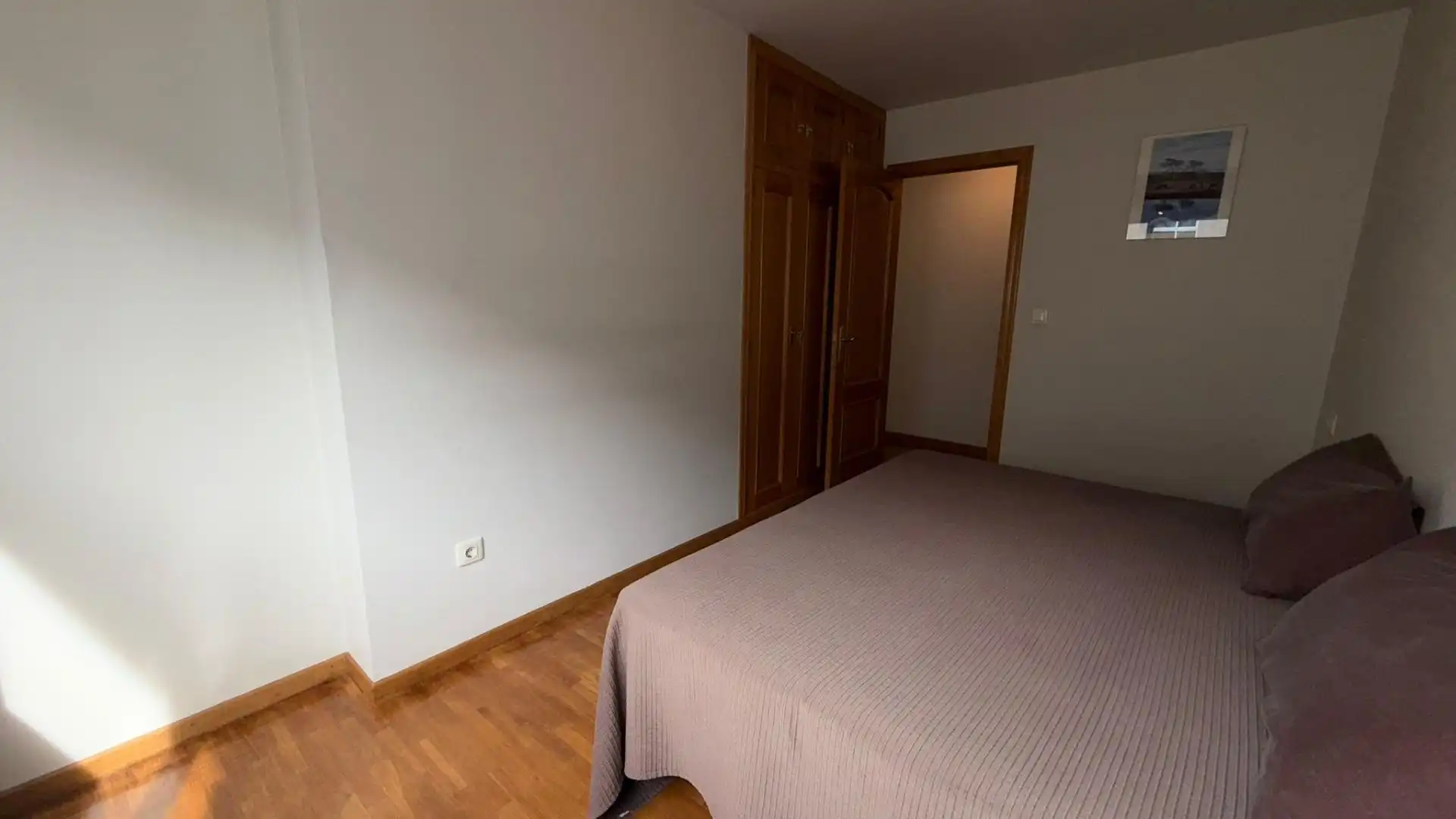 Dormitori de Pis en venda en Ourense Capital  amb Calefacció, Traster i Moblat