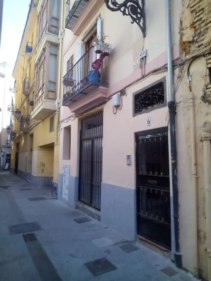Vista exterior de Edifici en venda en Valencia