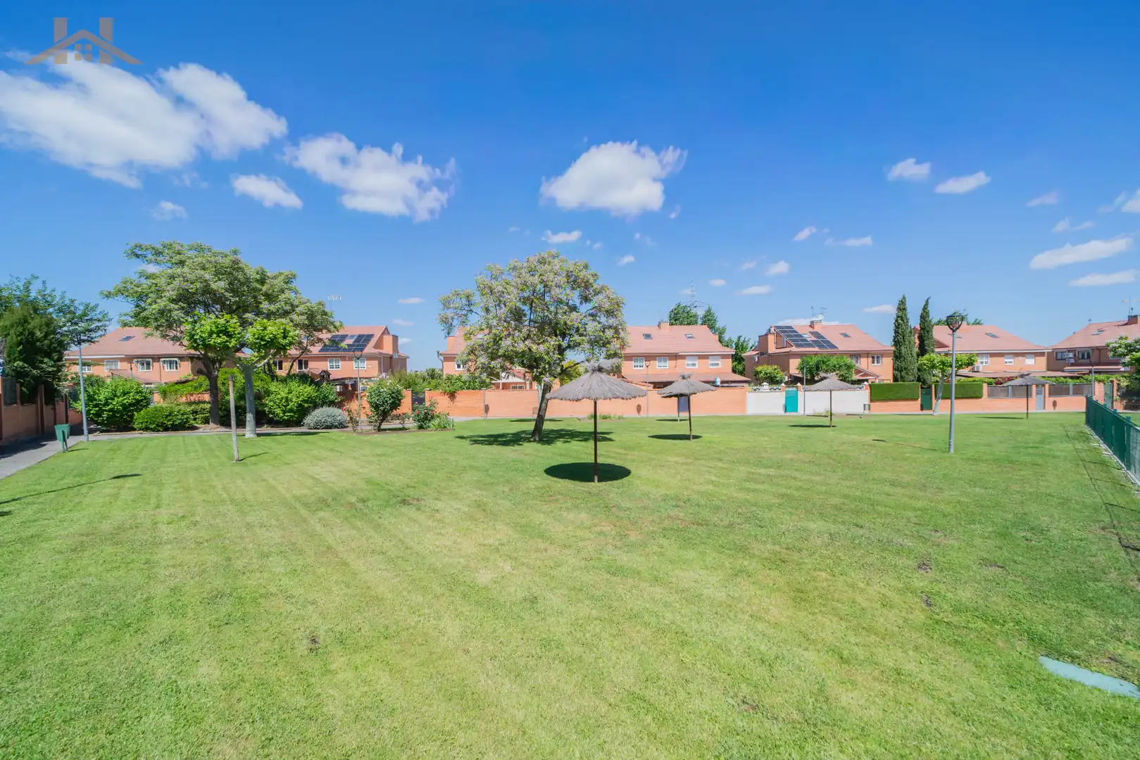 Detached homes for sale in Móstoles  with Air Conditioner, Heating and Private garden