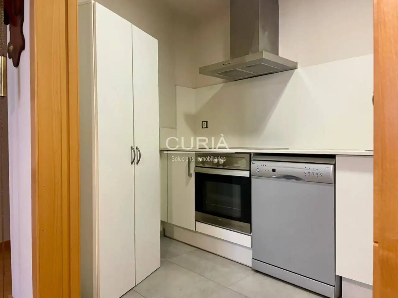 Apartament amb terrassa de lloguer a Instituts - Universitat, imagen 6