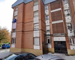 Vista exterior de Pis en venda en Oviedo  amb Terrassa