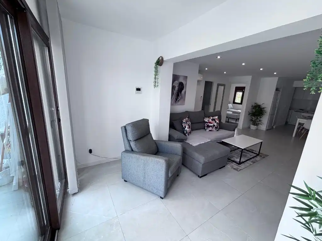 Einfamilien-Reihenhaus zur Miete in Orihuela, Alicante