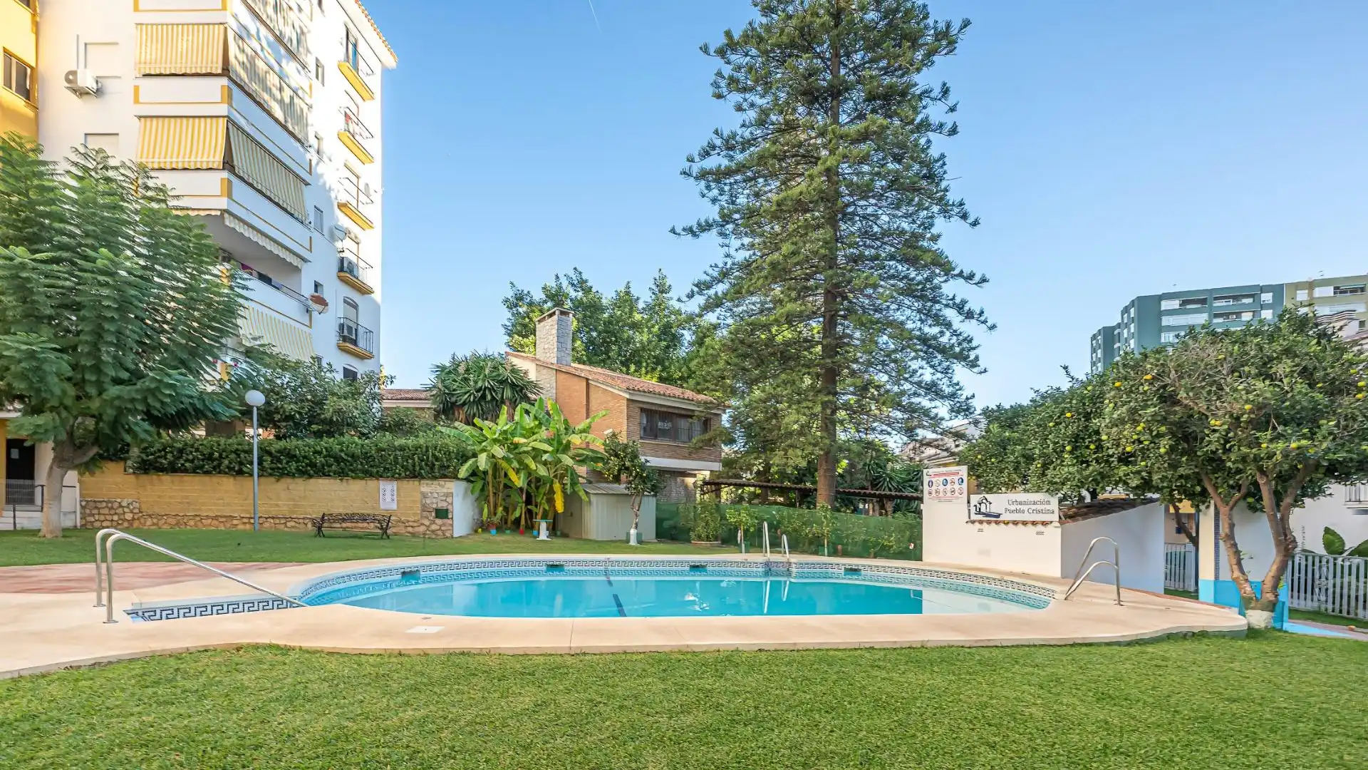 Casa adosada en venta en Avenida ACAPULCO, 8, Los Boliches