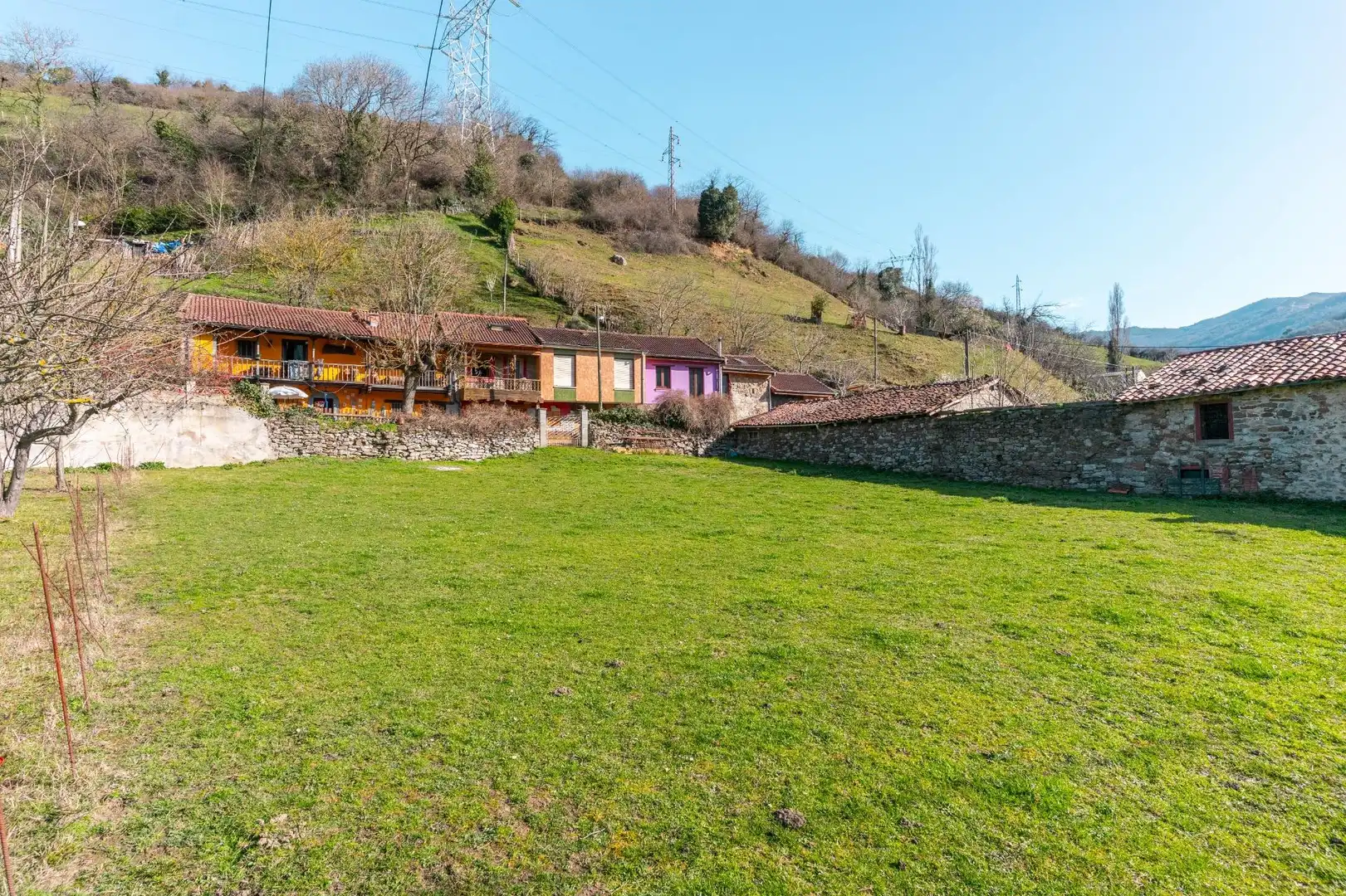 Garden of Houses for sale in Lena