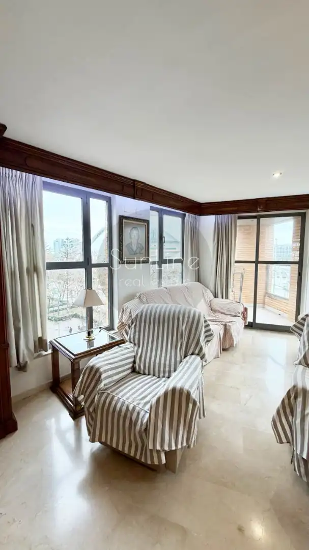 Bedroom of Flat for sale in Valencia  with Air Conditioner, Terrace and Storage room