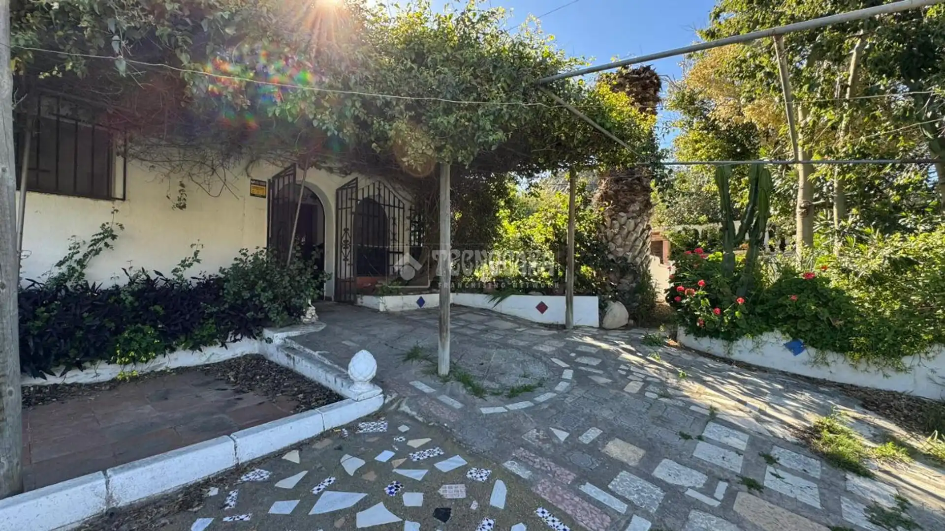 Country homes for sale in Gualchos pueblo