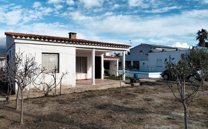 Vista exterior de Casa o xalet en venda en Castellón de la Plana / Castelló de la Plana amb Jardí privat, Terrassa i Traster