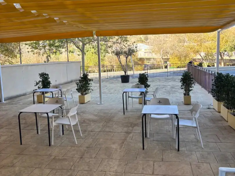 Terrassa de Local en traspas en Elda amb Aire condicionat, Calefacció i Terrassa