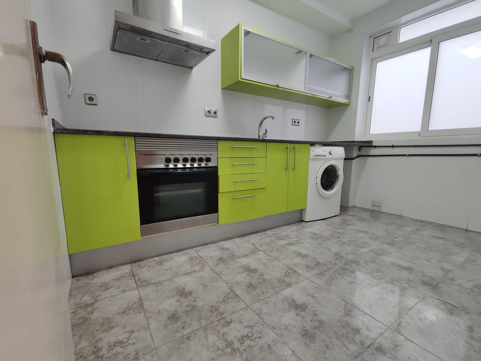 Flat for sale in  Diputación, Montmeló