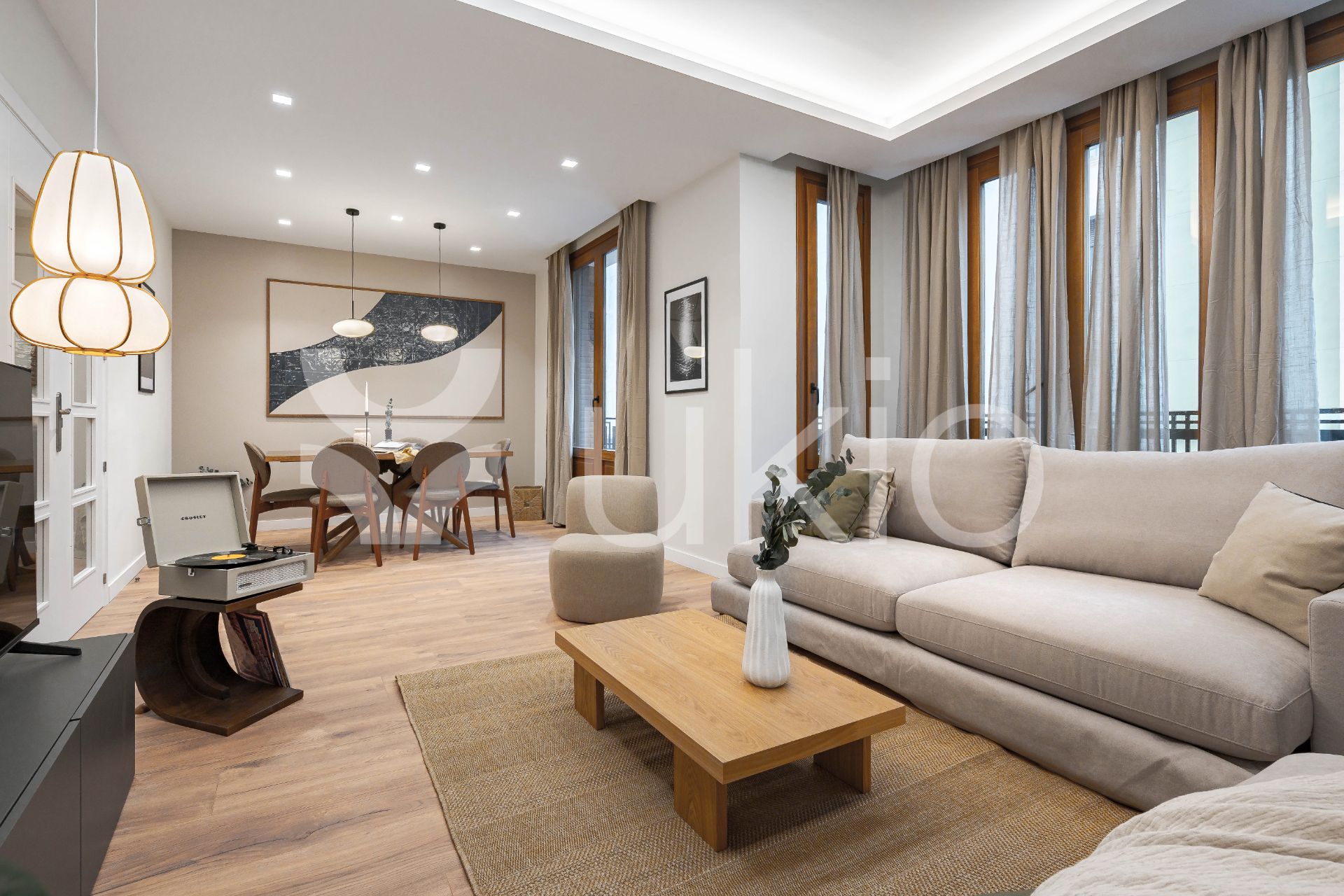 Sala d'estar de Apartament de lloguer en  Madrid Capital amb Aire condicionat, Calefacció i Terrassa