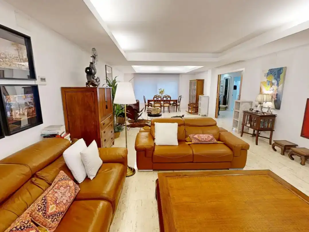 Living room of Flat for sale in Boadilla del Monte  with Air Conditioner, Private garden and Parquet flooring