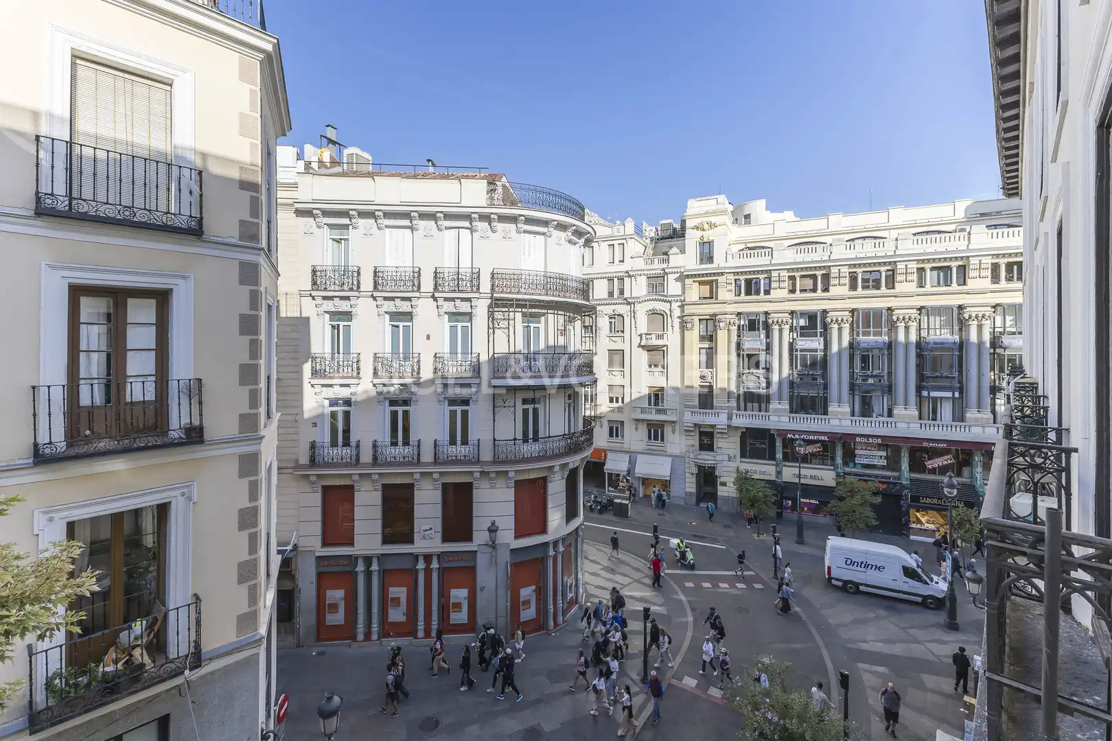 Exterior view of Flat for rent in Madrid  with Heating, Furnished and Balcony