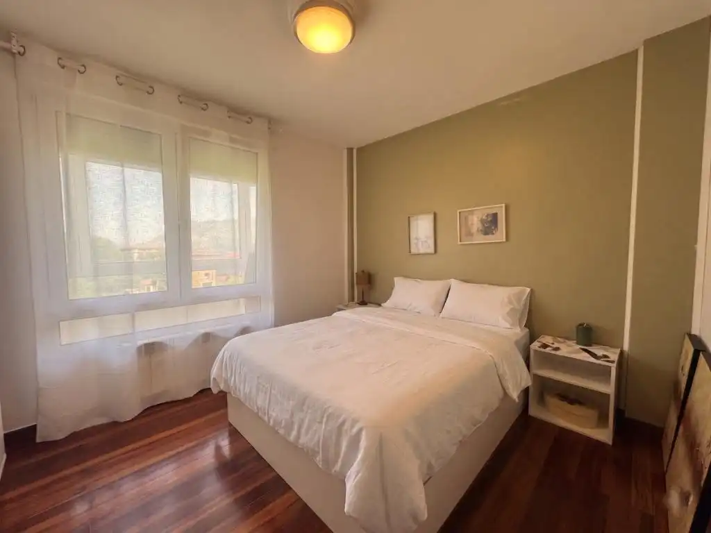 Schlafzimmer von Wohnung zum Verkauf in Los Corrales de Buelna  mit Heizung, Parkett und Terrasse
