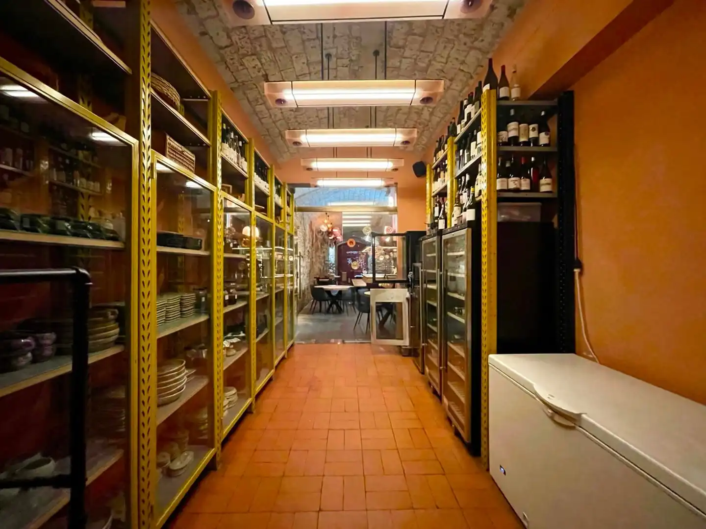 Commercial properties for transfer in Avinyo, Barri Gòtic