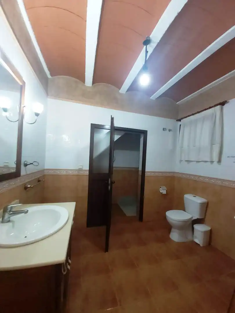 Bathroom of Houses for sale in Utrera  with Air Conditioner, Private garden and Storage room