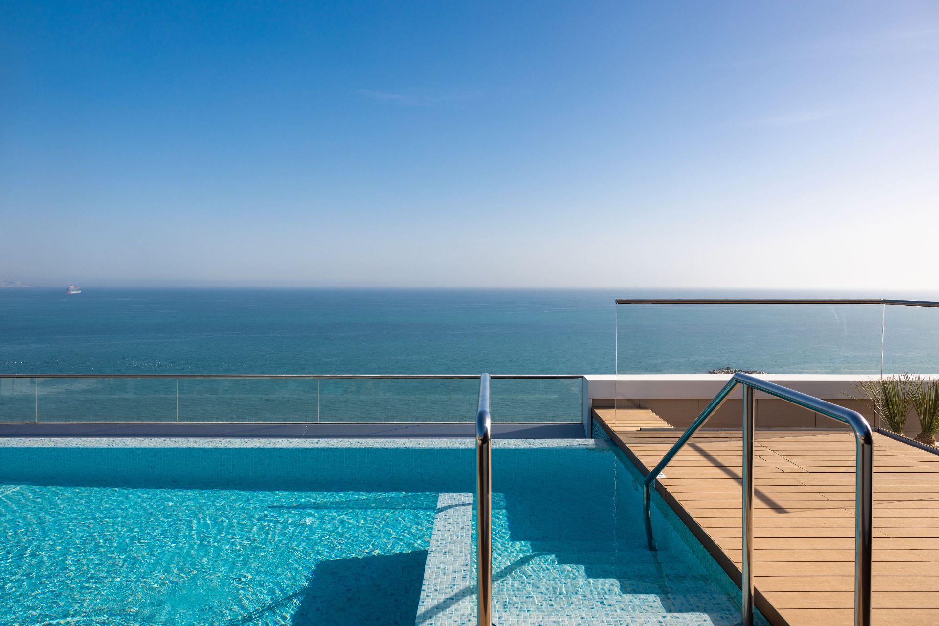 Swimming pool of Flat for sale in Málaga Capital  with Air Conditioner, Heating and Parquet flooring