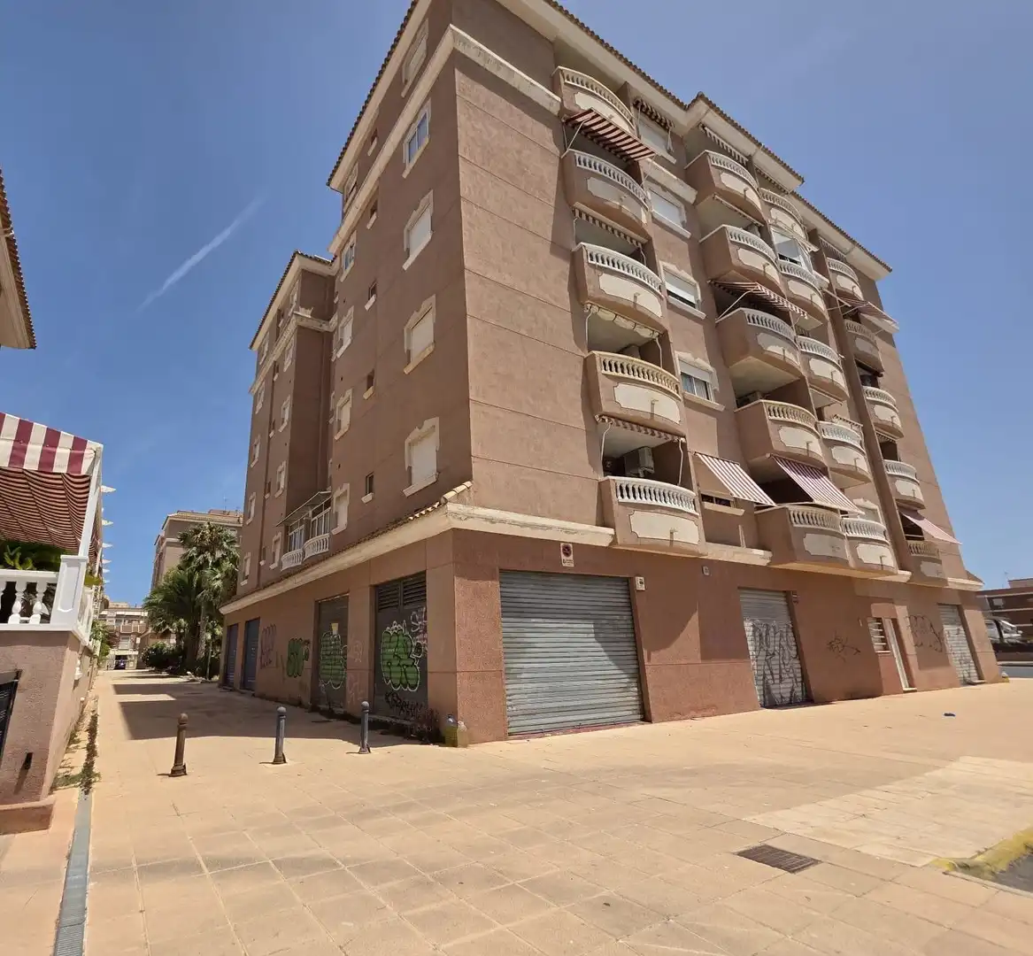 Außenansicht von Wohnungen zum Verkauf in Santa Pola mit Klimaanlage, Terrasse und Möbliert