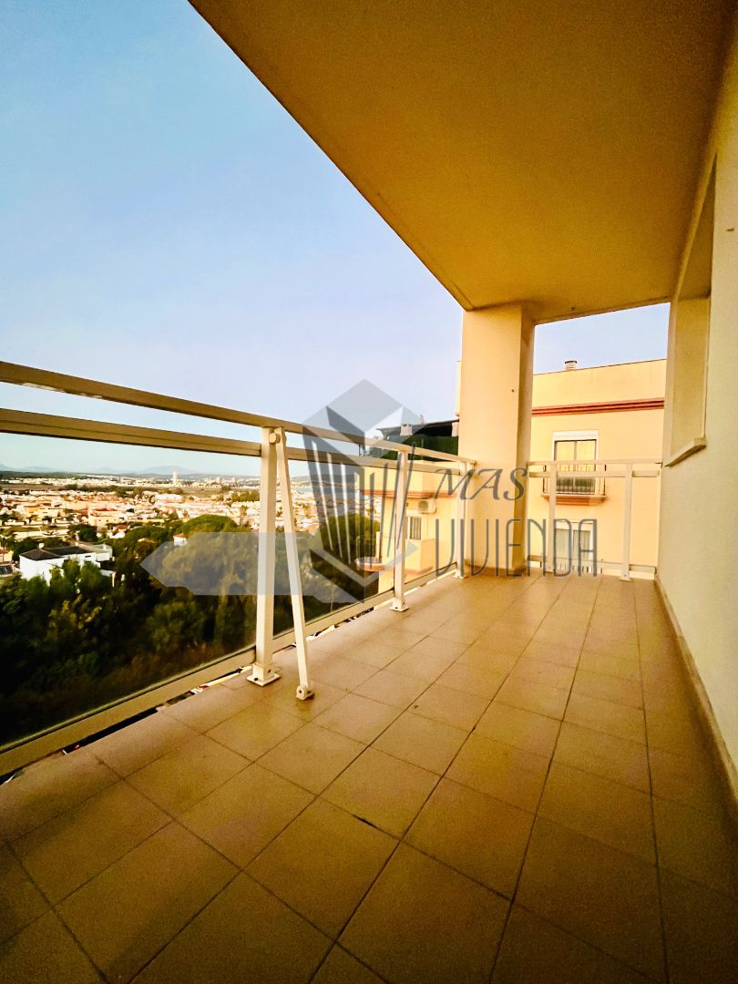 Terrace of Flat for sale in Algeciras  with Terrace, Storage room and Furnished
