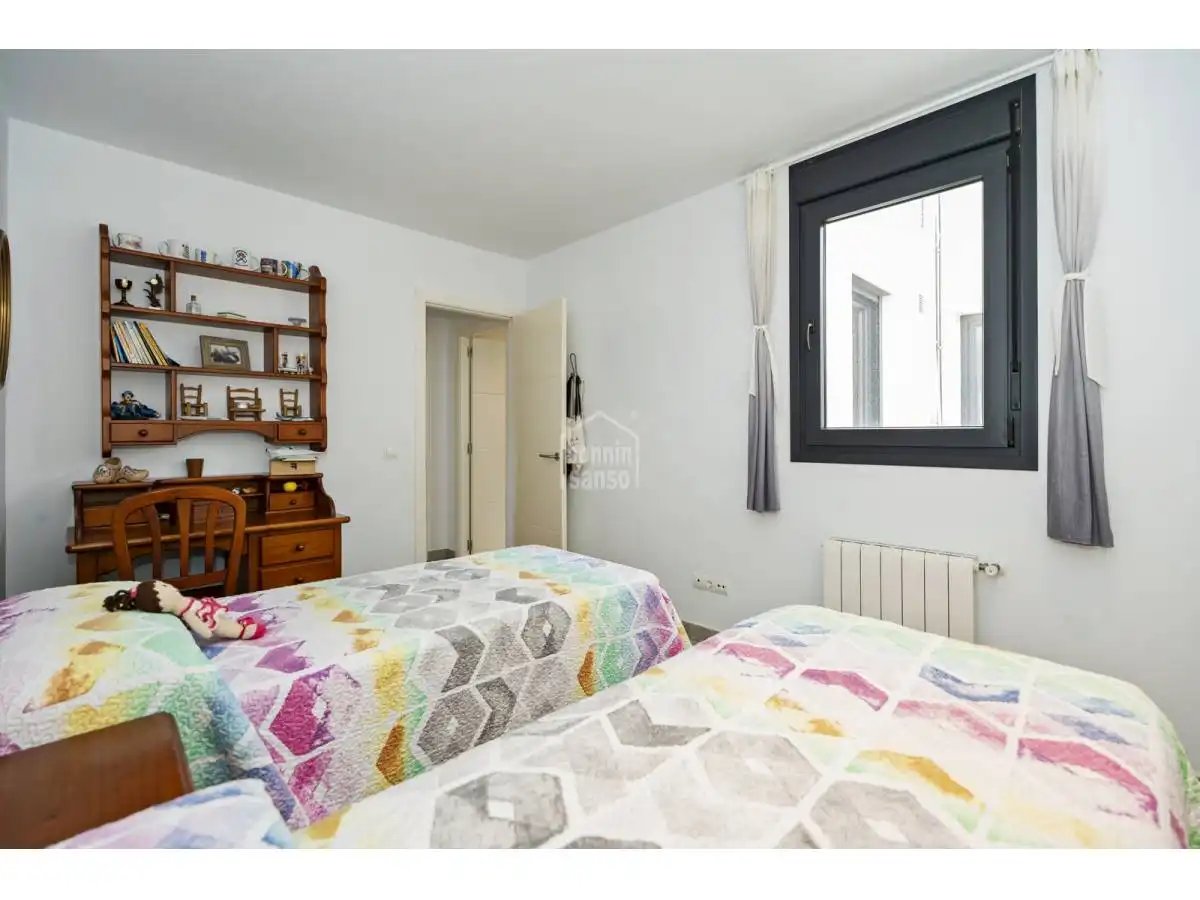 Habitación de Apartamento en venta en Maó - Mahón con Calefacción, Terraza y Piscina